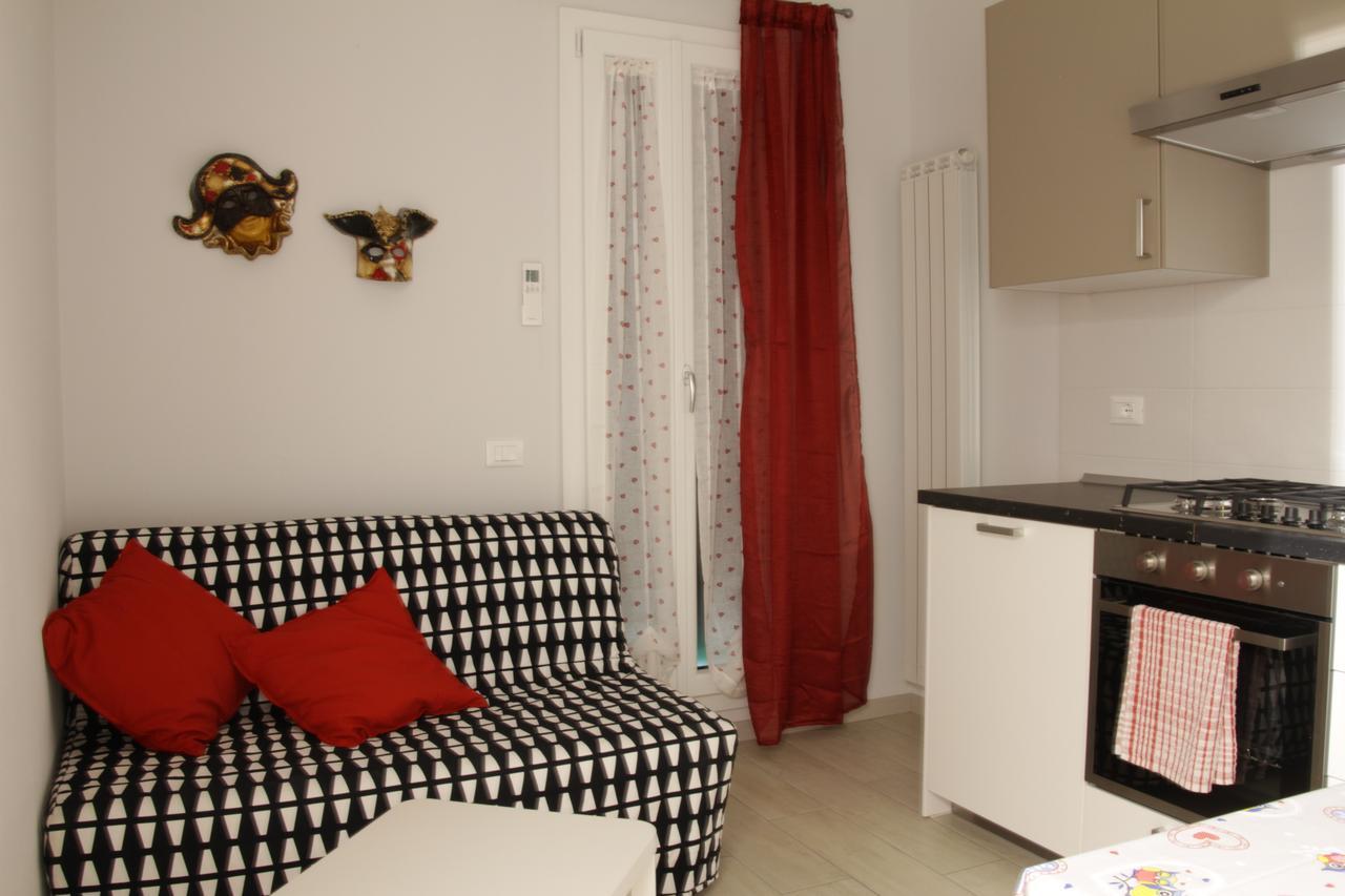 Casarossoveneziano Apartment Mestre Bagian luar foto