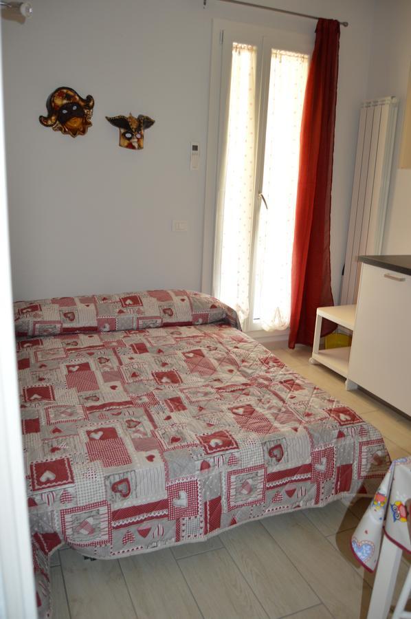 Casarossoveneziano Apartment Mestre Bagian luar foto