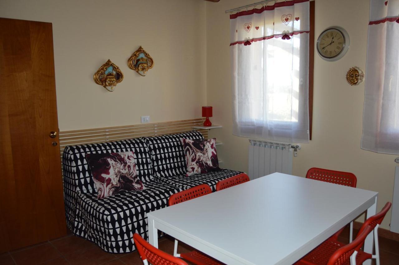 Casarossoveneziano Apartment Mestre Bagian luar foto
